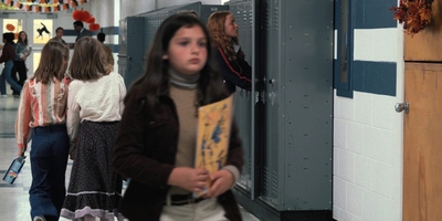 Stranger_Things_S02E02_mp43536.jpg