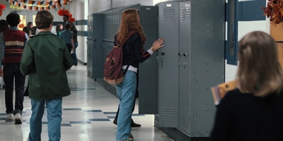 Stranger_Things_S02E02_mp43551.jpg
