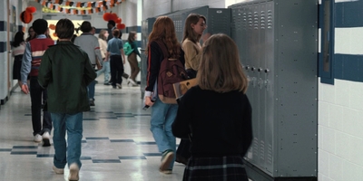 Stranger_Things_S02E02_mp43552.jpg