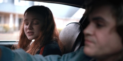 Stranger_Things_S02E02_mp44302.jpg