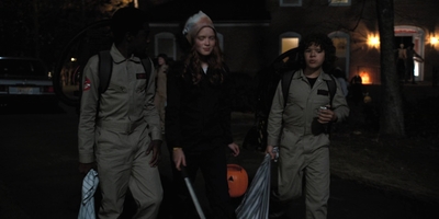 Stranger_Things_S02E02_mp45105.jpg