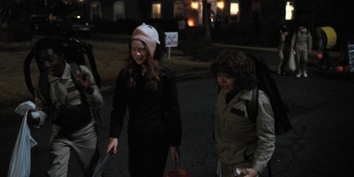 Stranger_Things_S02E02_mp45117.jpg