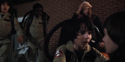 Stranger_Things_S02E02_mp45236.jpg