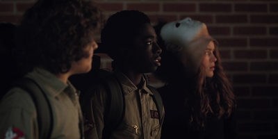 Stranger_Things_S02E02_mp45251.jpg