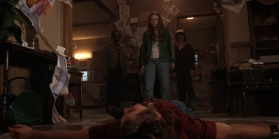 Stranger_Things_S02E09_mp41280.jpg