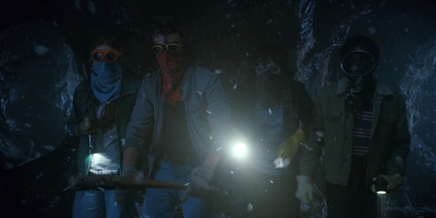 Stranger_Things_S02E09_mp42310.jpg