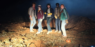 Stranger_Things_S02E09_mp42560.jpg