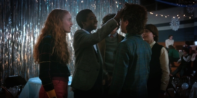 Stranger_Things_S02E09_mp43044.jpg