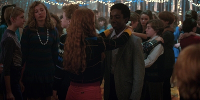 Stranger_Things_S02E09_mp43087.jpg