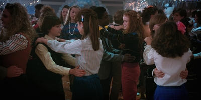 Stranger_Things_S02E09_mp43105.jpg