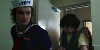 Stranger_Things_S03E01_mp44195.jpg