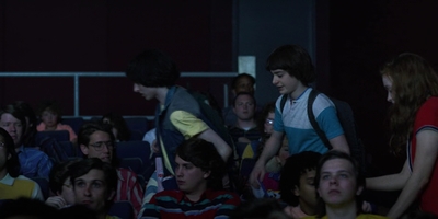 Stranger_Things_S03E01_mp44222.jpg