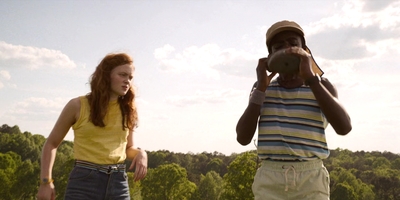 Stranger_Things_S03E01_mp45613.jpg