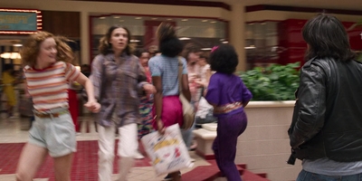Stranger_Things_S03E02_mp48069.jpg