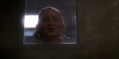 Stranger_Things_S03E04_mp45561.jpg