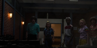 Stranger_Things_S03E04_mp45797.jpg