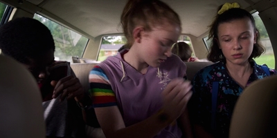 Stranger_Things_S03E05_mp47320.jpg