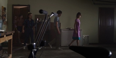 Stranger_Things_S03E05_mp47836.jpg