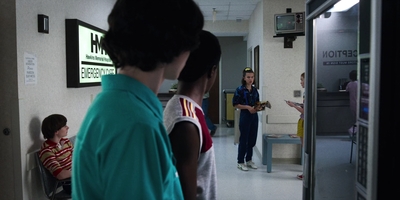 Stranger_Things_S03E05_mp48457.jpg