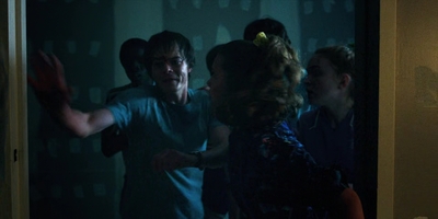 Stranger_Things_S03E06_mp40270.jpg