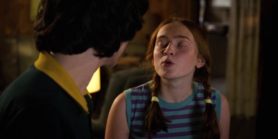 Stranger_Things_S03E06_mp41400.jpg