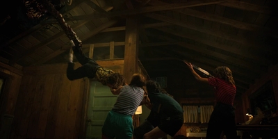 Stranger_Things_S03E07_mp44213.jpg
