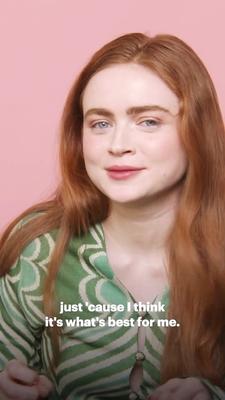 2022-06_-_Glamour_UK_BTS_video_2_mp40441.jpg