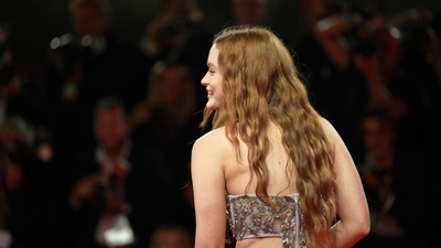 2022-09-04_-_Venice_2022_-_The_Whale_Premiere_NEW_28329_mov4680.jpg