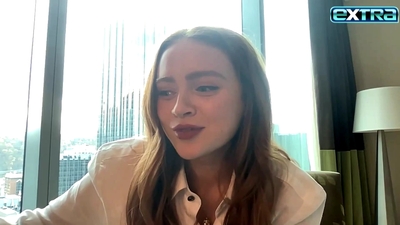 2022-11-03_-_extratv_-_Dear_Zoe_Interview_mp46612.jpg