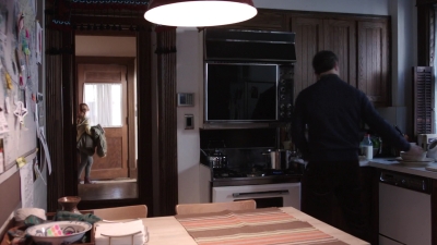 American_Odyssey_S01E09_mp46088.jpg