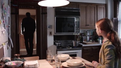 American_Odyssey_S01E09_mp46138.jpg