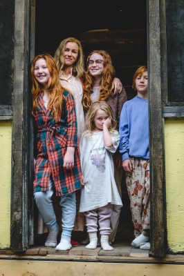 TheGlassCastleHQ_281029.jpg