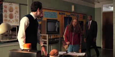 Stranger_Things_S02E01_mp40930.jpg
