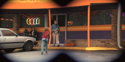 Stranger_Things_S02E01_mp41834.jpg