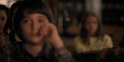 Stranger_Things_S02E03_mp46683.jpg