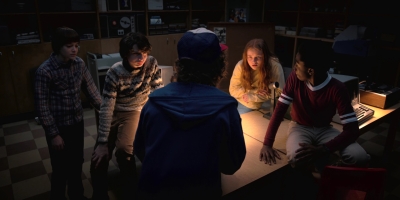 Stranger_Things_S02E03_mp47288.jpg
