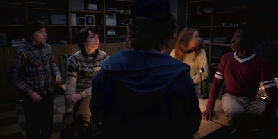 Stranger_Things_S02E03_mp47359.jpg