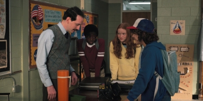 Stranger_Things_S02E03_mp48025.jpg