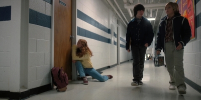 Stranger_Things_S02E03_mp48142.jpg