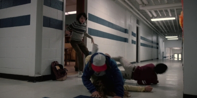 Stranger_Things_S02E03_mp48188.jpg