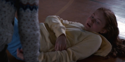 Stranger_Things_S02E03_mp48565.jpg