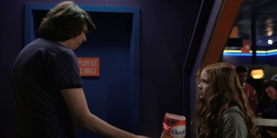 Stranger_Things_S02E05_mp41288.jpg