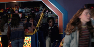 Stranger_Things_S02E05_mp42338.jpg