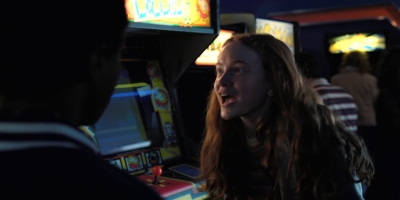 Stranger_Things_S02E05_mp42368.jpg