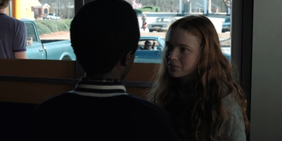 Stranger_Things_S02E05_mp42415.jpg