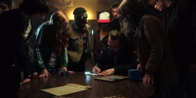 Stranger_Things_S02E08_mp48335.jpg