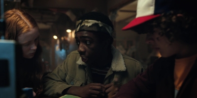 Stranger_Things_S02E08_mp48415.jpg