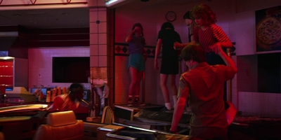 Stranger_Things_S03E08_mp47927.jpg