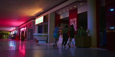Stranger_Things_S03E08_mp48433.jpg