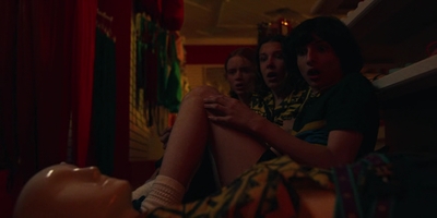 Stranger_Things_S03E08_mp48466.jpg